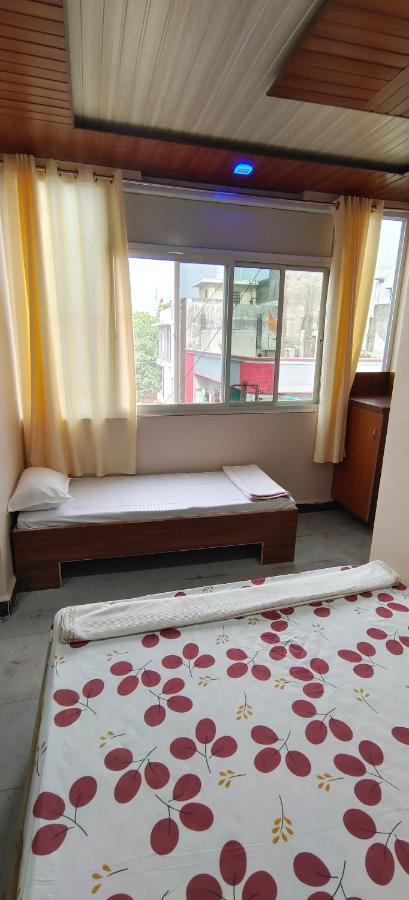 Hotel Anjali Ujjain Bagian luar foto