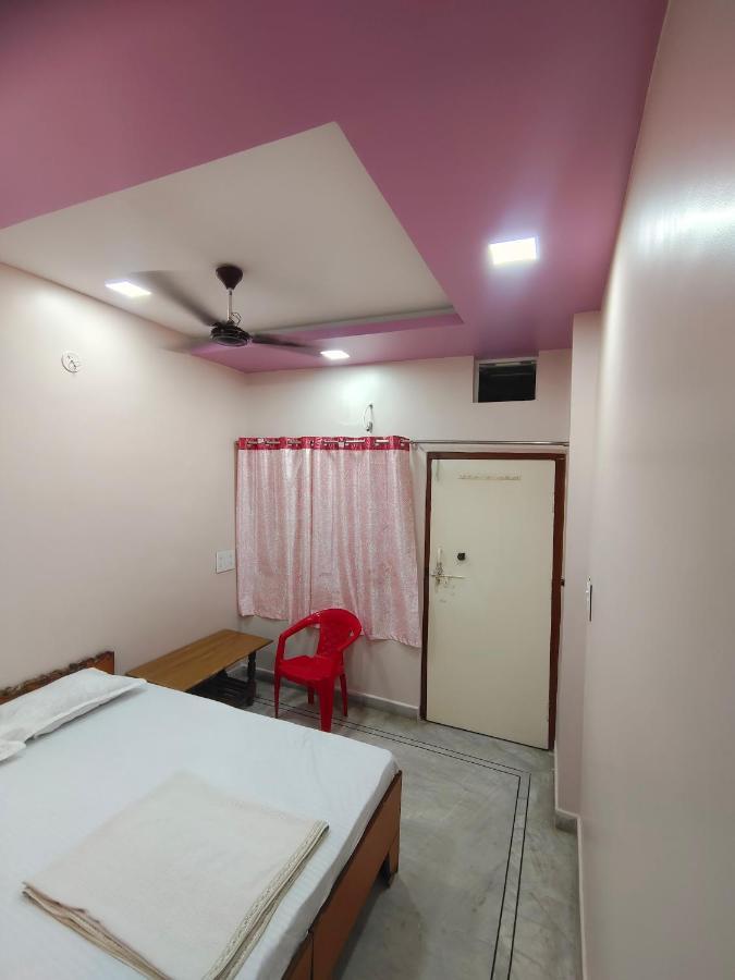 Hotel Anjali Ujjain Bagian luar foto